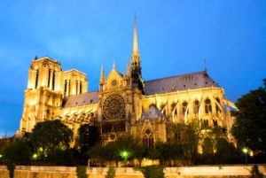 Exterior de Notre Dame - París
